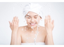 Các bước chăm sóc da mặt hàng ngày tại nhà đúng cách giúp sạch nhờn hết mụn